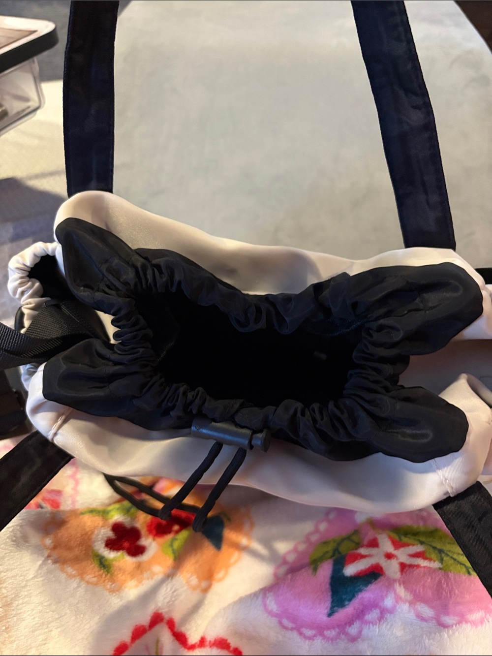 ⭐️ Star Drawstring Bag - Picture 6 of 7